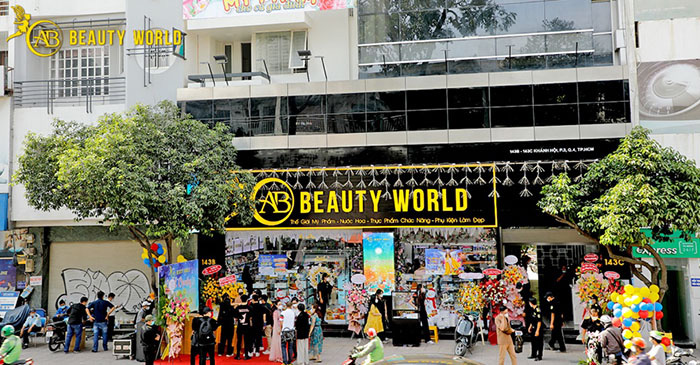 NÓNG: Siêu thị mỹ phẩm AB Beauty World khai trương chi nhánh Khánh Hội - Quận 4 _ Hồ Ngọc Hà - Kim Lý  livestream giao lưu trực tuyến