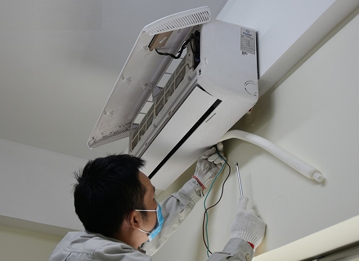 Hướng dẫn kiểm tra vị trí ống thoát nước máy lạnh nằm ở đâu