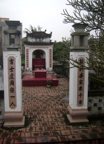 Di tích Nhà thờ và mộ Vũ Duy Thanh ở Ninh Bình