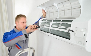 Những lý do nên bảo trì và vệ sinh máy lạnh thường xuyên